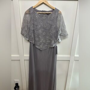 Maceys women’s silver sequin formal dress